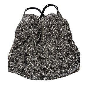 Ava & Viv Tankini Top 24W‎ Beach Swim Vacation Trooical  Black White Geometric